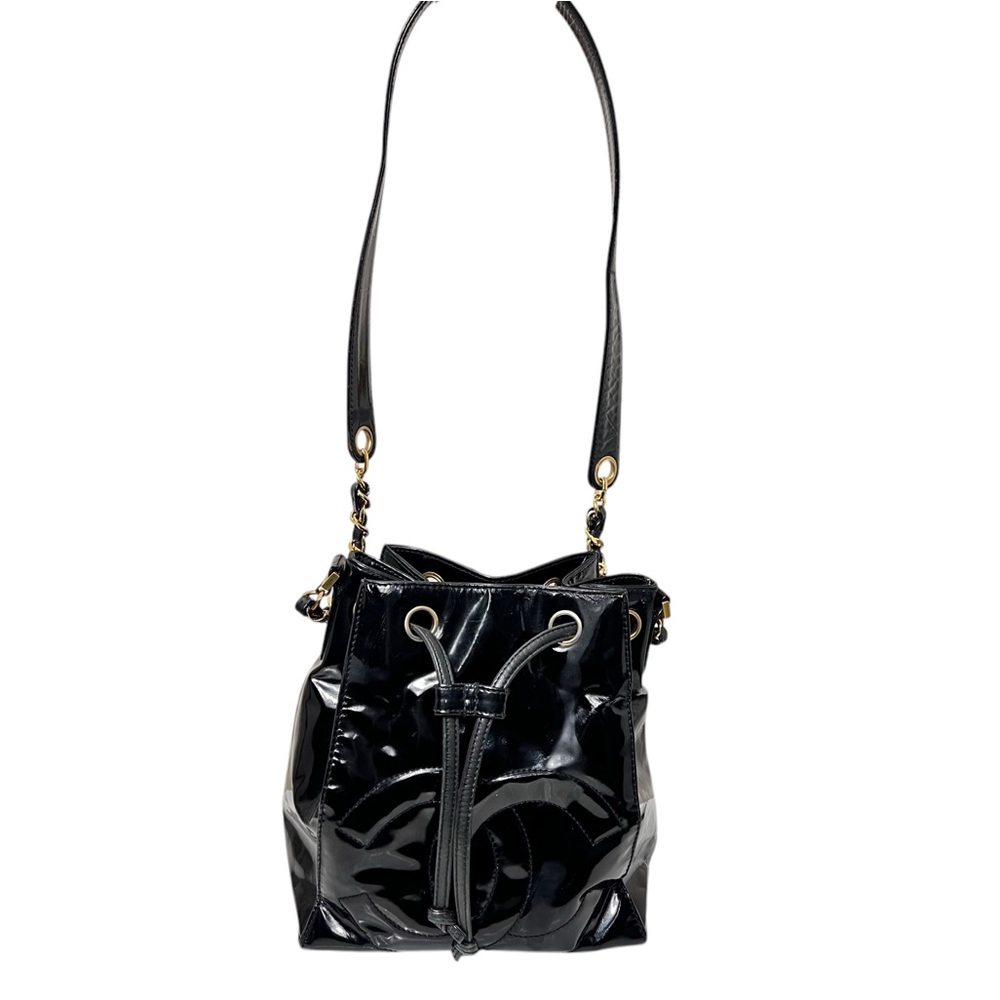 Chanel Vintage Black Patent Leather Bucket Bag 24K Gold-Plated Hardware & Pouch - Picture 3 of 16